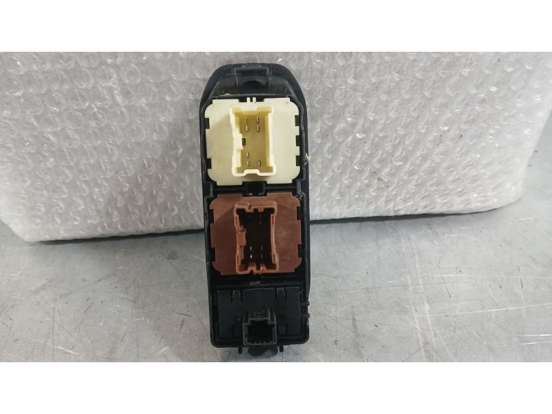 Recambio de mando elevalunas delantero izquierdo para dacia duster (hm_) 1.5 dci 115 4x4 (hmad) referencia OEM IAM 254111342R  
