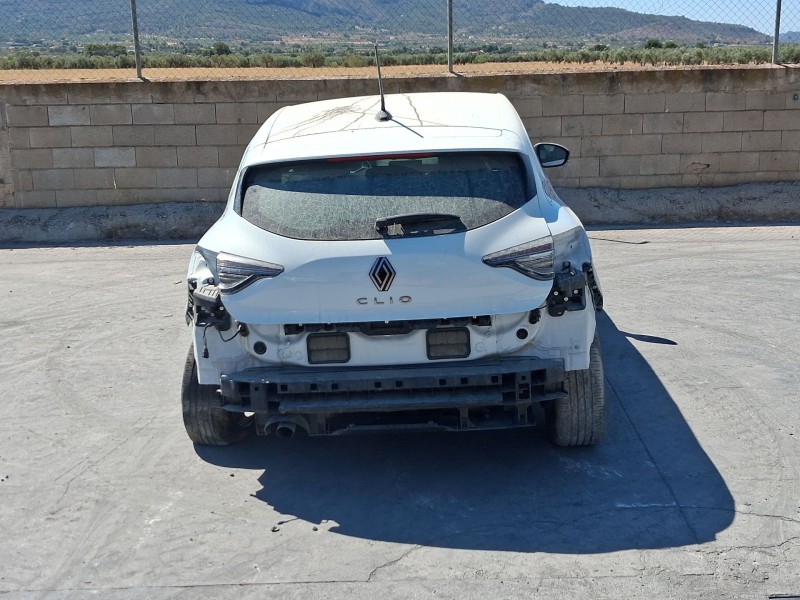 renault clio v (b7_) del año 2024