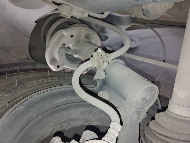 Recambio de amortiguador delantero derecho para renault clio v (b7_) 1.5 blue dci 100 (b7ad) referencia OEM IAM 543026739R  