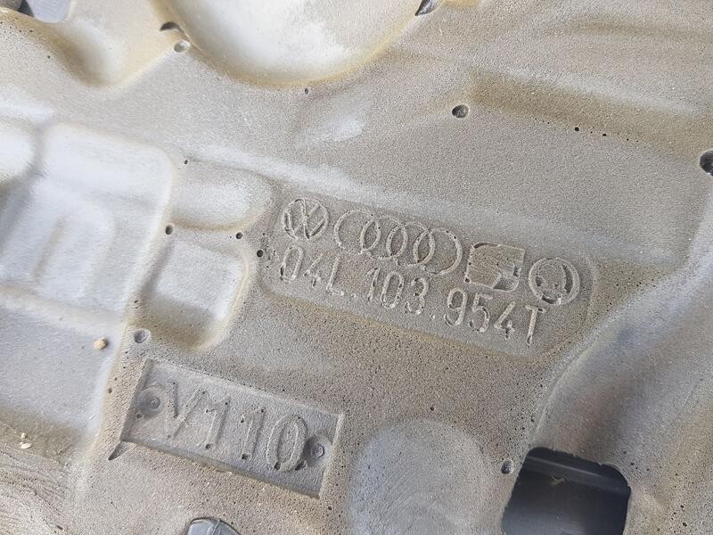 Recambio de tapa motor para volkswagen touran (5t1) 1.6 tdi referencia OEM IAM 04L1039541  