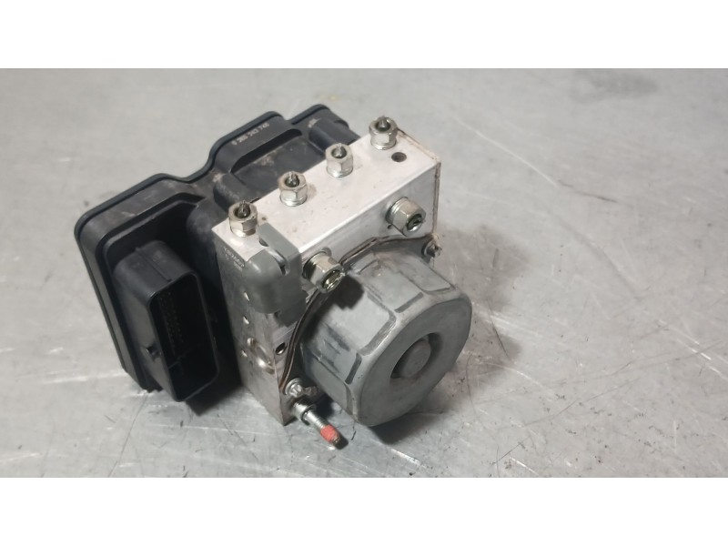 Recambio de abs para toyota auris (_e18_) 1.4 d-4d (nde180_) referencia OEM IAM 4405002A20  