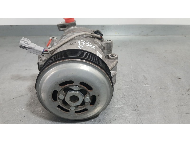 Recambio de compresor aire acondicionado para toyota auris (_e18_) 1.4 d-4d (nde180_) referencia OEM IAM 8831002840  