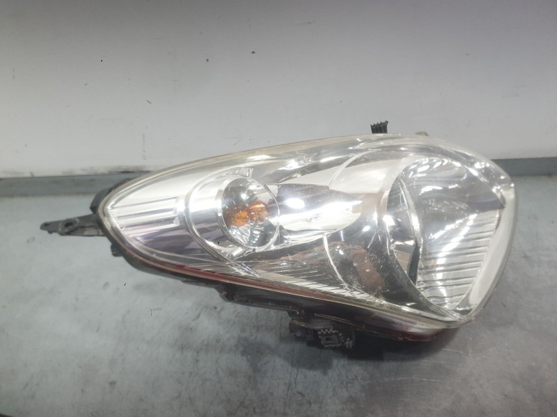 Recambio de faro derecho para renault clio v (b7_) 1.5 blue dci 85 (b7ag) referencia OEM IAM 260100902R  