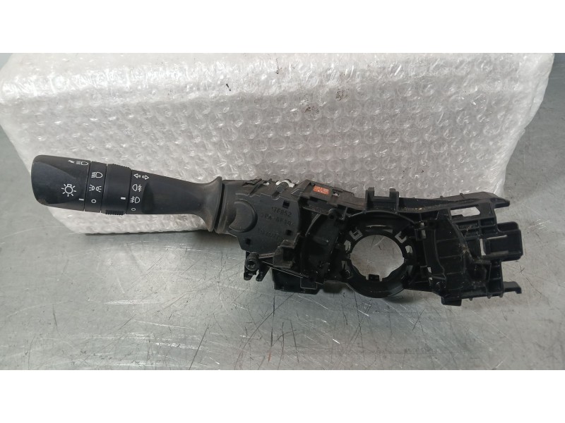 Recambio de mando luces para toyota auris (_e18_) 1.4 d-4d (nde180_) referencia OEM IAM   