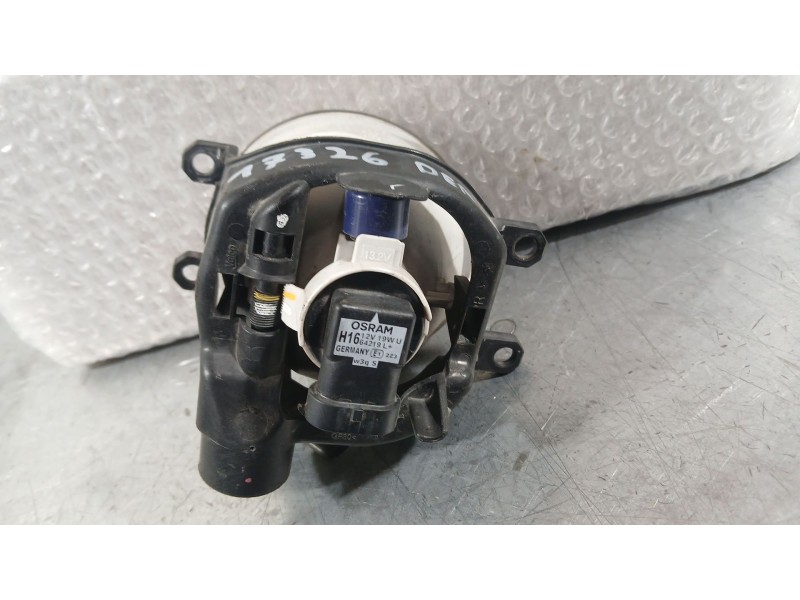 Recambio de faro antiniebla derecho para toyota auris (_e18_) 1.4 d-4d (nde180_) referencia OEM IAM 8121002110  