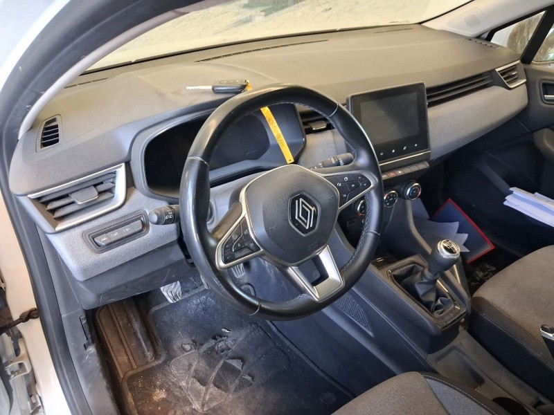 renault clio v (b7_) del año 2024