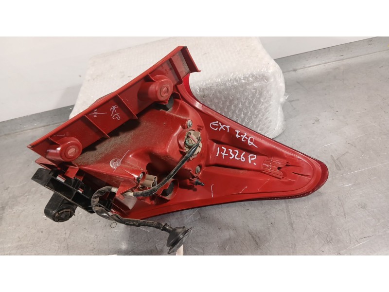 Recambio de piloto trasero izquierdo exterior para toyota auris (_e18_) 1.4 d-4d (nde180_) referencia OEM IAM 8156102740  
