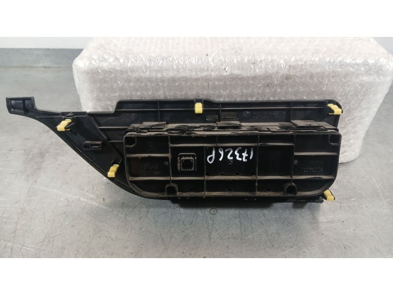 Recambio de mando climatizador para toyota auris (_e18_) 1.4 d-4d (nde180_) referencia OEM IAM 5590402060  
