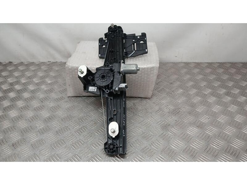 Recambio de elevalunas trasero derecho para peugeot 208 (p2) active pack referencia OEM IAM 9829045580 ELECTRICO 6 PINS 