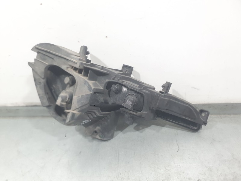 Recambio de faro antiniebla izquierdo para kia sportage iii (sl) 2.0 crdi referencia OEM IAM 922013W200  