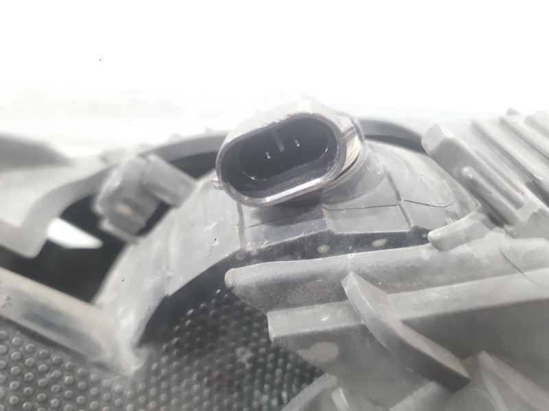 Recambio de faro antiniebla izquierdo para kia sportage iii (sl) 2.0 crdi referencia OEM IAM 922013W200  