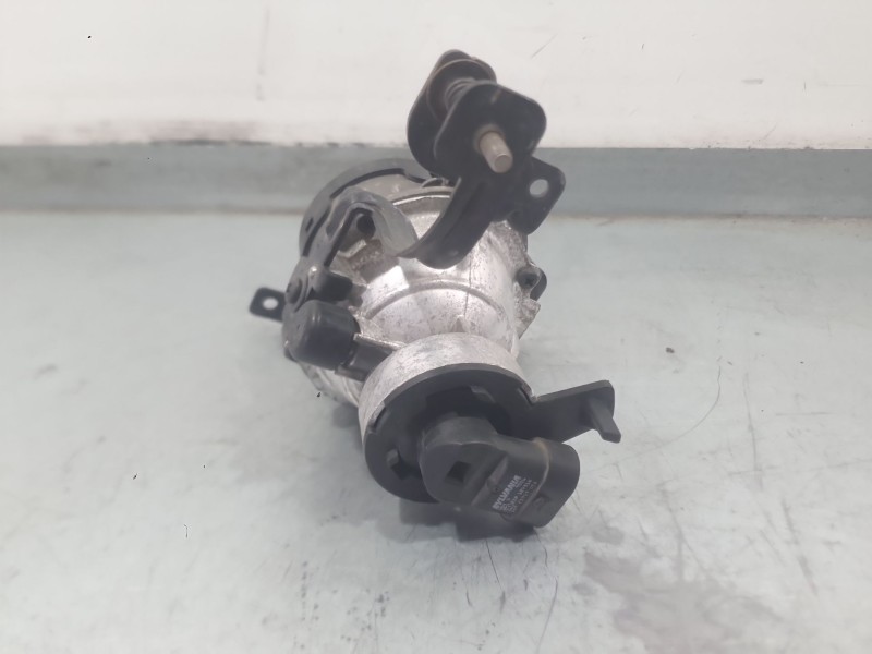 Recambio de faro antiniebla derecho para kia cee´d sportswagon (jd) 1.6 crdi 136 referencia OEM IAM 92202A2300  