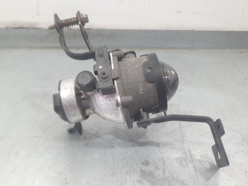 Recambio de faro antiniebla izquierdo para kia cee´d sportswagon (jd) 1.6 crdi 136 referencia OEM IAM 92201A2300  