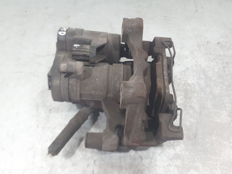 Recambio de pinza freno trasera derecha para audi a3 sportback (8va, 8vf) 1.6 tdi referencia OEM IAM 8V0615424F  