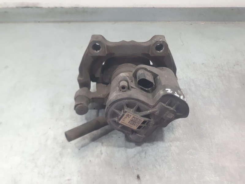 Recambio de pinza freno trasera izquierda para audi a3 sportback (8va, 8vf) 1.6 tdi referencia OEM IAM 8V0615423F  