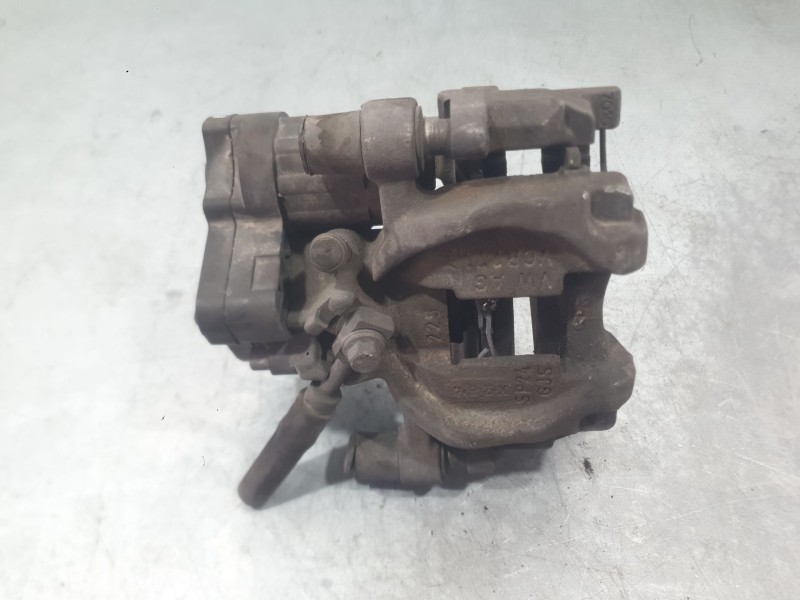 Recambio de pinza freno trasera izquierda para audi a3 sportback (8va, 8vf) 1.6 tdi referencia OEM IAM 8V0615423F  