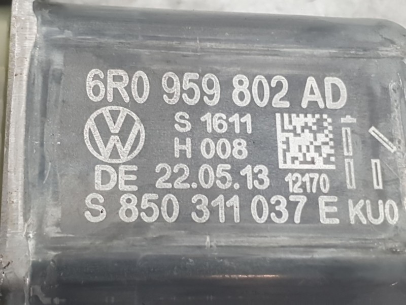 Recambio de elevalunas delantero derecho para volkswagen polo v (6r1, 6c1) 1.2 referencia OEM IAM 6R4837462N  
