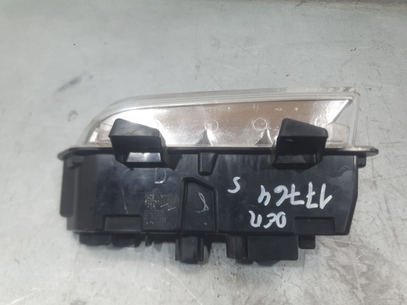 Recambio de piloto delantero derecho para renault clio iv (bh_) 1.5 dci 75 referencia OEM IAM 266003864R LUZ DIURNA 