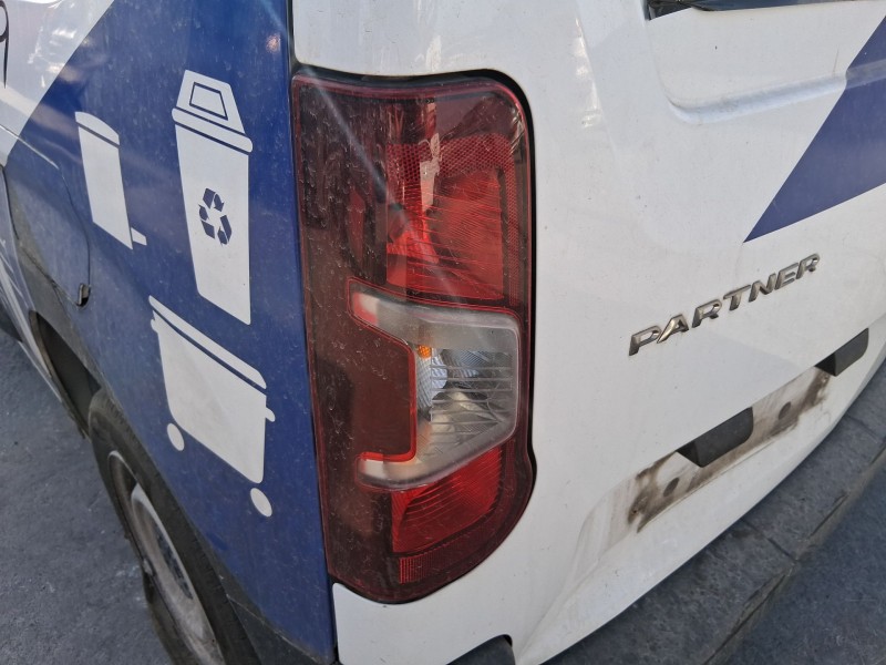 Recambio de piloto trasero izquierdo para peugeot partner furgoneta/monovolumen (k9) 1.5 bluehdi 100 referencia OEM IAM 98192358