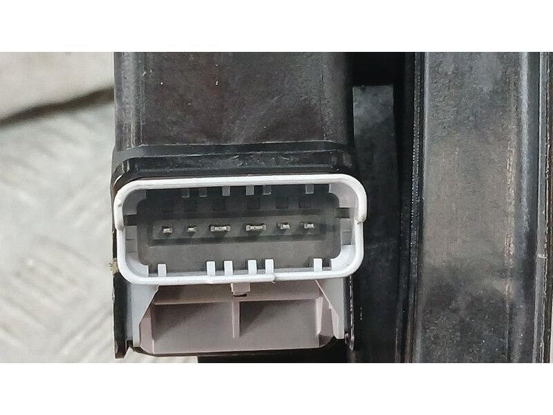 Recambio de elevalunas trasero derecho para peugeot 208 (p2) active pack referencia OEM IAM 9829045580 ELECTRICO 6 PINS 