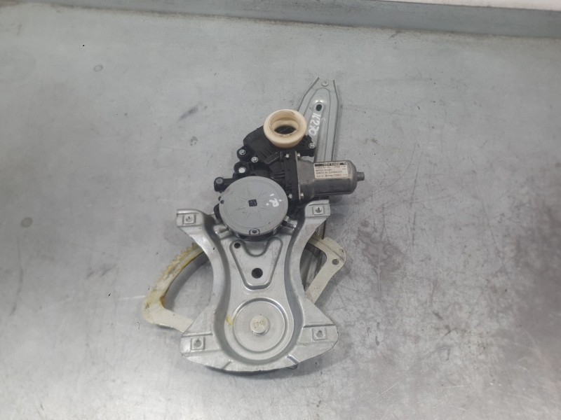 Recambio de elevalunas trasero izquierdo para toyota avensis (t27) advance referencia OEM IAM 8572005061 ELECTRICO.MONTADO EN PU