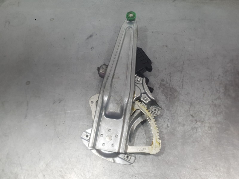 Recambio de elevalunas trasero izquierdo para toyota avensis (t27) advance referencia OEM IAM 8572005061 ELECTRICO.MONTADO EN PU