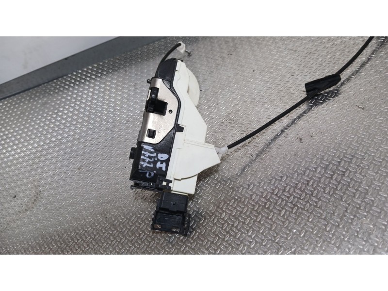 Recambio de cerradura puerta delantera izquierda para peugeot 308 i (4a_, 4c_) 1.6 16v referencia OEM IAM 9800616680  
