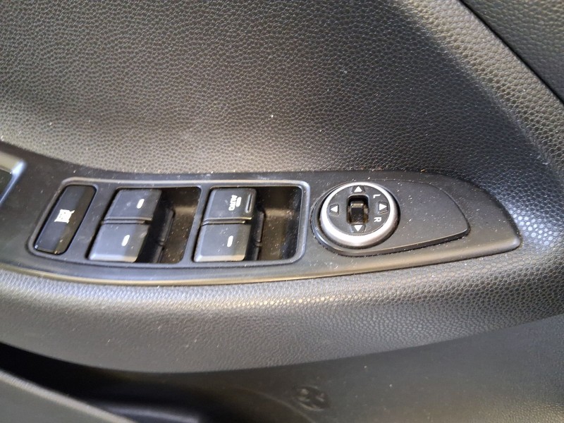 Recambio de mando elevalunas delantero izquierdo para hyundai i20 ii (gb, ib) 1.0 t-gdi referencia OEM IAM 93570C80104X C/MANDO 