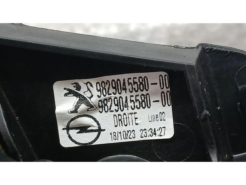 Recambio de elevalunas trasero derecho para peugeot 208 (p2) active pack referencia OEM IAM 9829045580 ELECTRICO 6 PINS 