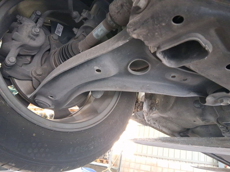Recambio de brazo suspension inferior delantero derecho para hyundai i20 ii (gb, ib) 1.0 t-gdi referencia OEM IAM 54501C8000  