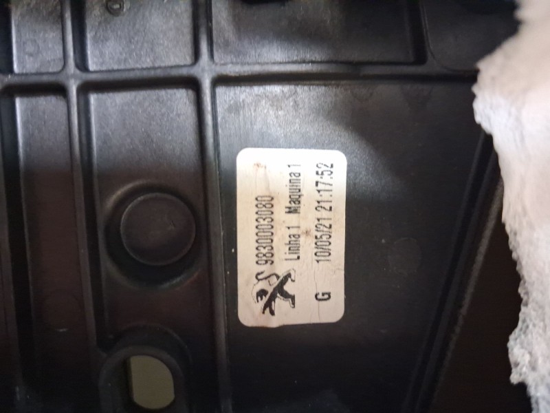 Recambio de elevalunas trasero izquierdo para peugeot 2008 ii (ud_, us_, uy_, uj_, ur_, uc_) 1.2 puretech 130 referencia OEM IAM