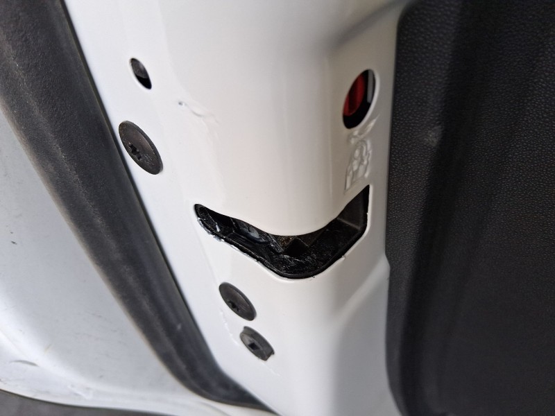 Recambio de cerradura puerta trasera izquierda para citroën c3 aircross ii (2r_, 2c_) 1.5 bluehdi 110 referencia OEM IAM 9826677