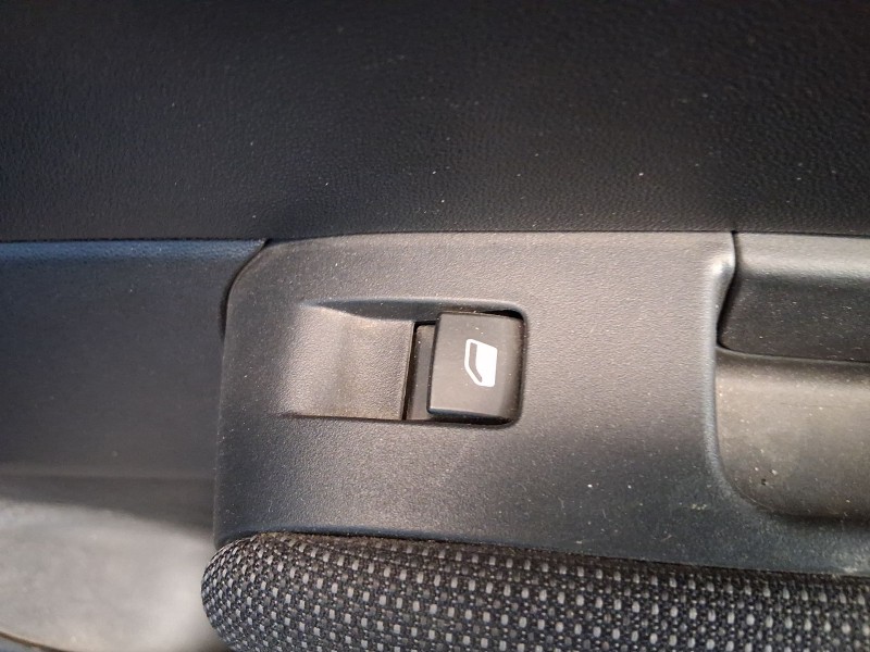 Recambio de mando elevalunas trasero derecho para citroën c3 aircross ii (2r_, 2c_) 1.5 bluehdi 110 referencia OEM IAM 96762292Z