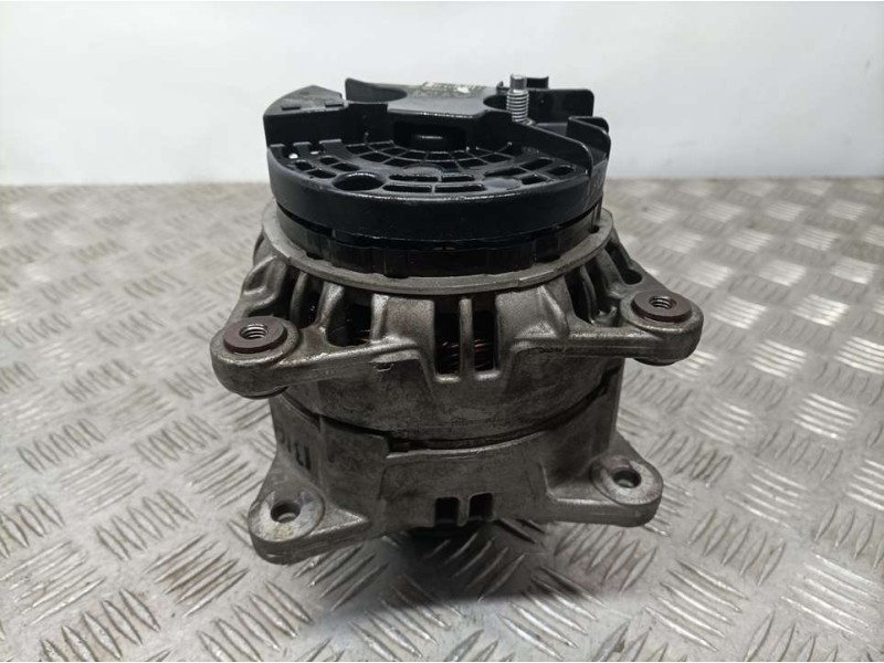 Recambio de alternador para nissan qashqai (j10) visia referencia OEM IAM 8200728292C 0124525140 BOSCH
