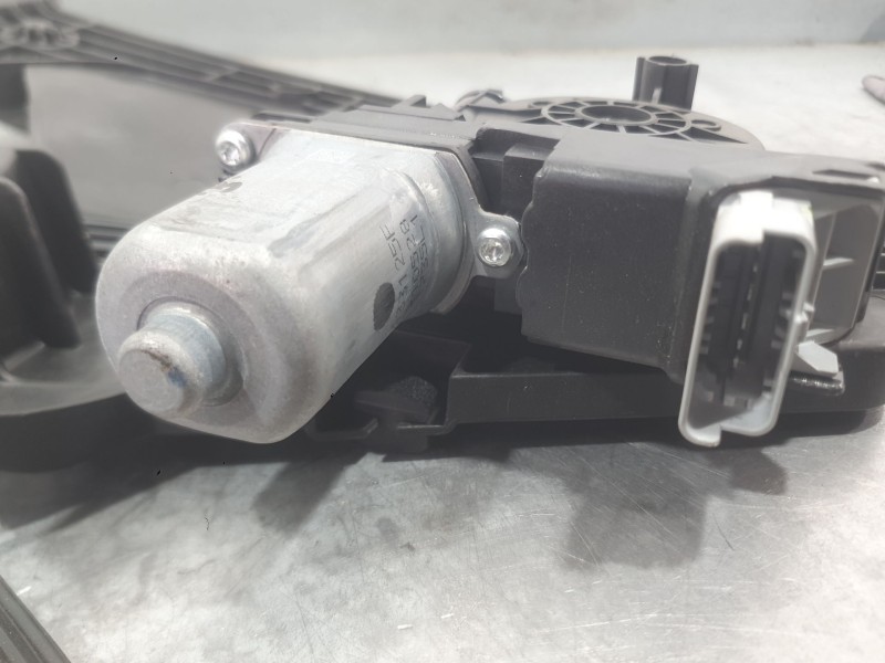 Recambio de elevalunas delantero izquierdo para opel corsa f (p2jo) 1.2 (68) referencia OEM IAM 9829043680  