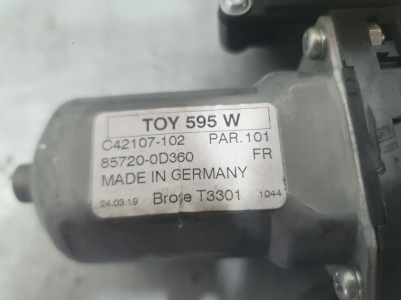 Recambio de elevalunas delantero izquierdo para toyota yaris (_p13_) 1.5 (nsp131_) referencia OEM IAM 857200D360  