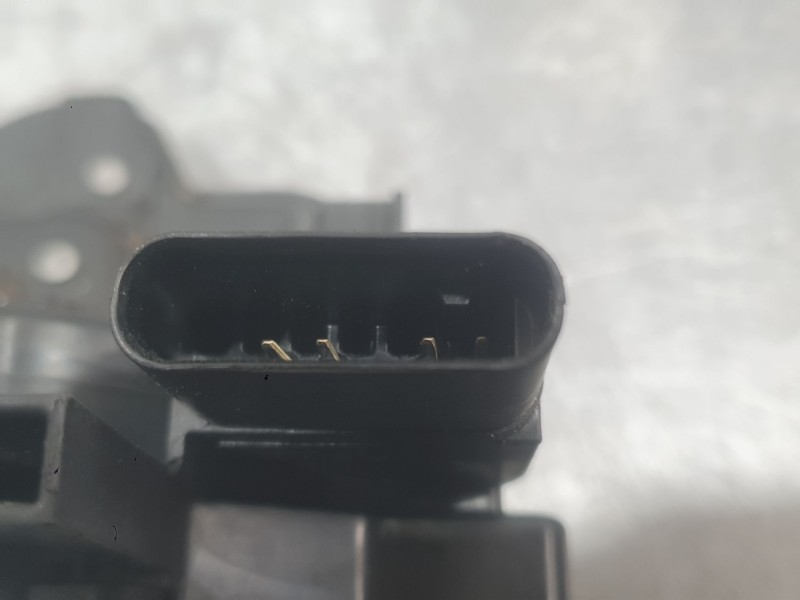 Recambio de cerradura puerta delantera derecha para mercedes-benz gla (h247) gla 200 d (247.712) referencia OEM IAM A0997203802 