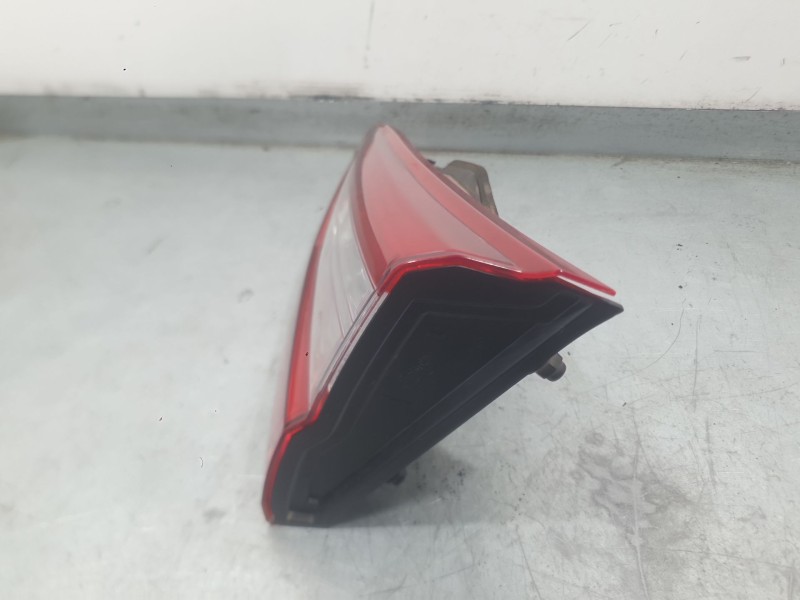 Recambio de piloto trasero derecho interior para toyota yaris (_p13_) 1.0 (ksp130) referencia OEM IAM   