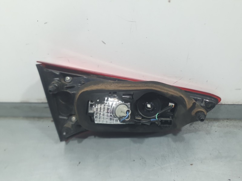 Recambio de piloto trasero derecho interior para toyota yaris (_p13_) 1.0 (ksp130) referencia OEM IAM   