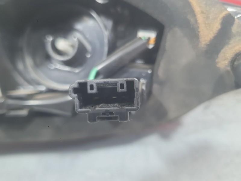 Recambio de piloto trasero derecho interior para toyota yaris (_p13_) 1.0 (ksp130) referencia OEM IAM   