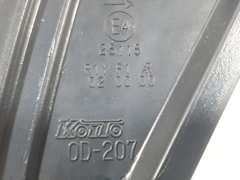 Recambio de piloto trasero derecho interior para toyota yaris (_p13_) 1.0 (ksp130) referencia OEM IAM   