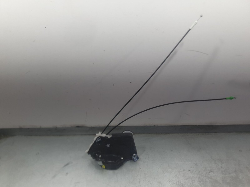 Recambio de cerradura puerta delantera izquierda para toyota yaris (_p13_) 1.5 (nsp131_) referencia OEM IAM 69040K0041  
