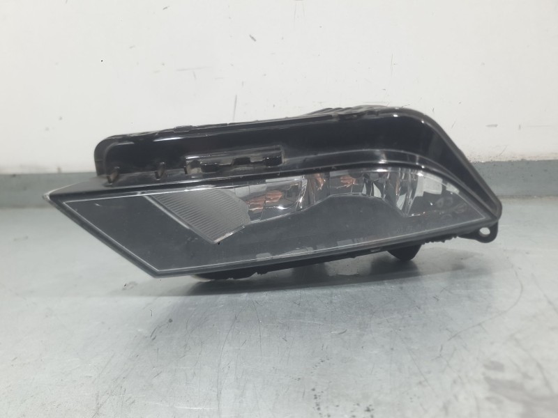 Recambio de faro antiniebla izquierdo para seat ibiza iv (6j5, 6p1) 1.2 tsi referencia OEM IAM 6J9941701A  