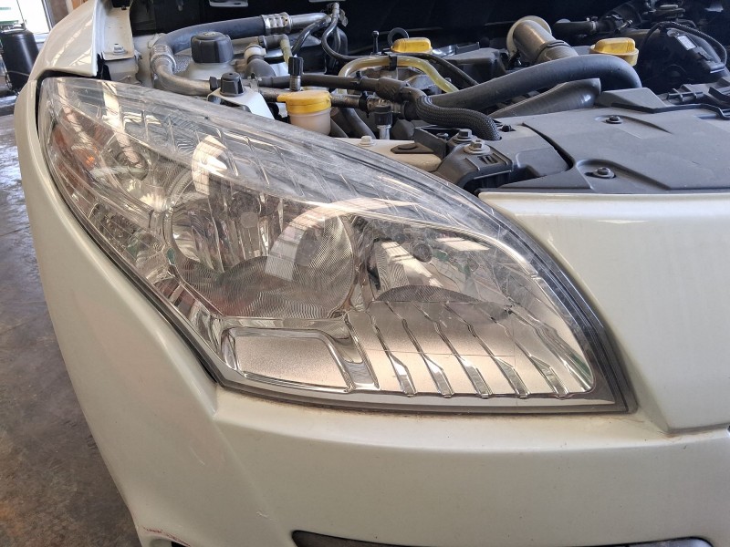 Recambio de faro derecho para renault megane iii hatchback (bz0/1_, b3_) 1.5 dci referencia OEM IAM 260108719R 260100850R 