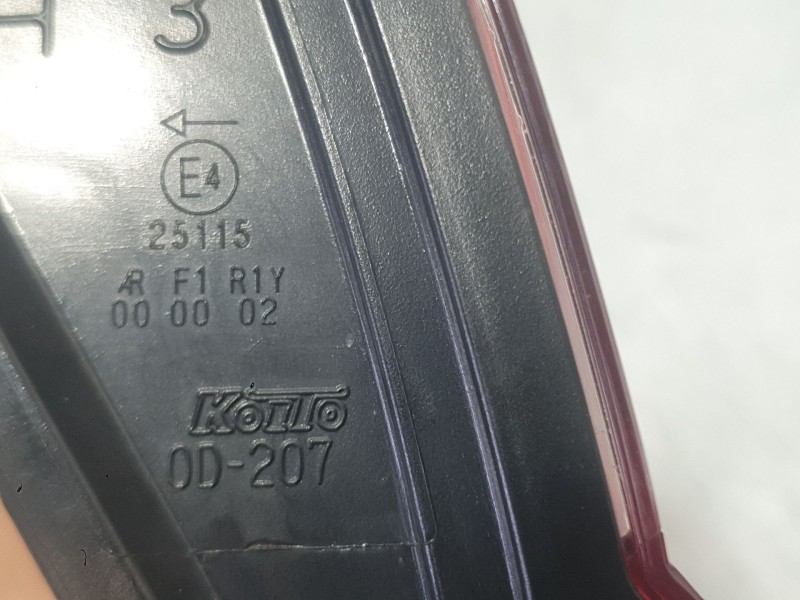 Recambio de piloto trasero izquierdo interior para toyota yaris (_p13_) 1.0 (ksp130) referencia OEM IAM   