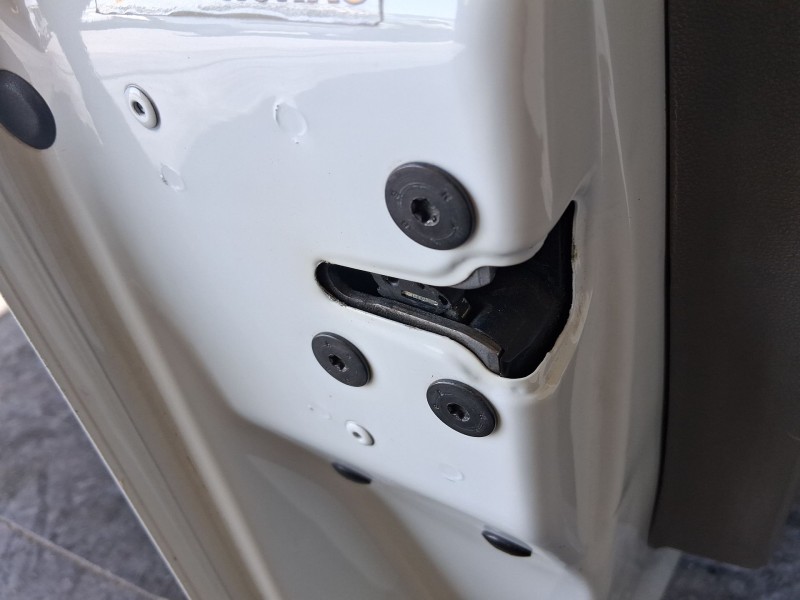 Recambio de cerradura puerta delantera izquierda para renault megane iii hatchback (bz0/1_, b3_) 1.5 dci referencia OEM IAM 8050