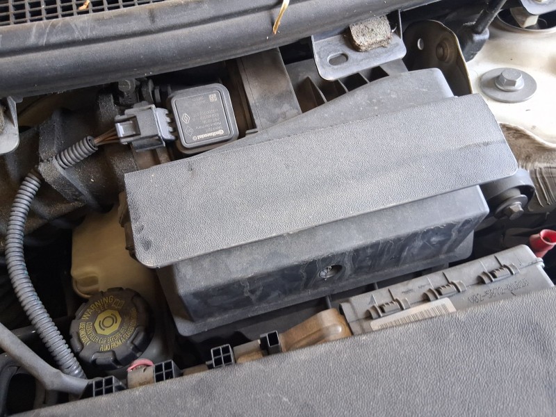 Recambio de carcasa filtro aire para renault megane iii hatchback (bz0/1_, b3_) 1.5 dci referencia OEM IAM 8200947663  