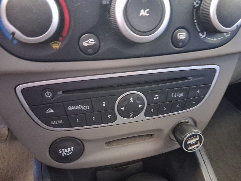 Recambio de sistema audio / radio cd para renault megane iii hatchback (bz0/1_, b3_) 1.5 dci referencia OEM IAM 281150030R  