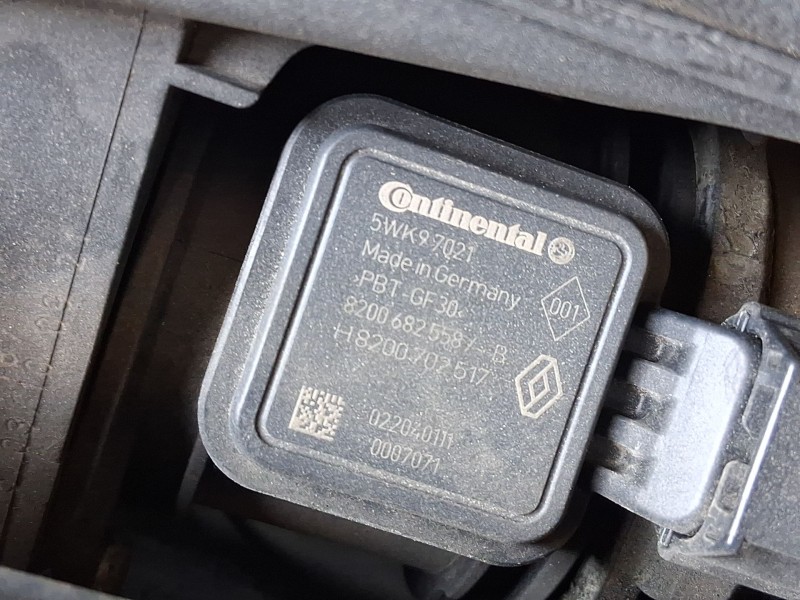Recambio de caudalimetro para renault megane iii hatchback (bz0/1_, b3_) 1.5 dci referencia OEM IAM 8200682558  