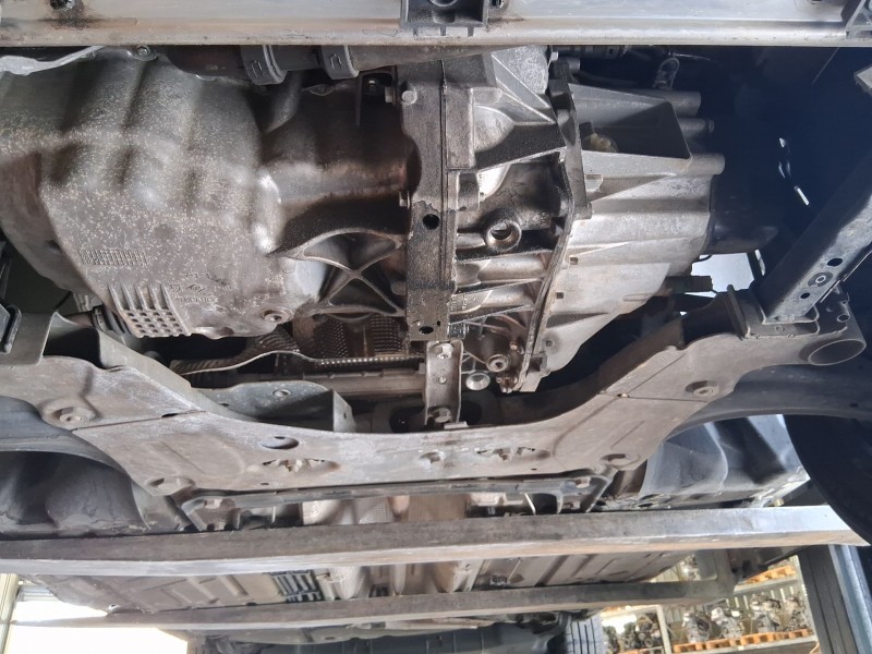 Recambio de puente delantero para renault megane iii hatchback (bz0/1_, b3_) 1.5 dci referencia OEM IAM 544012717R  
